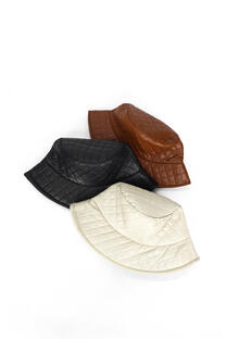 PILUSO DE ECOCUERO CON DISEÑO ROMBO - PILUSO DE ECOCUERO CON DISEÑO ROMBO -