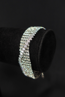 PULSERA DE STRASS CON LINEA CRUZADA DE PIEDRAS - 