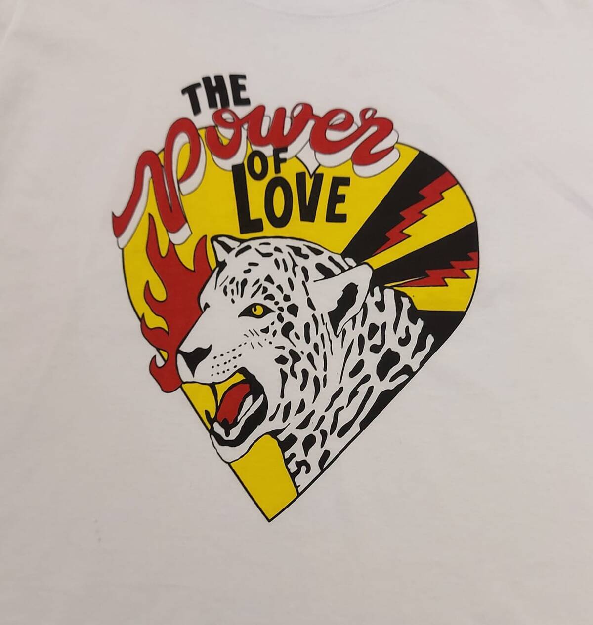 Imagen carrousel Remera The Power Of Love 1