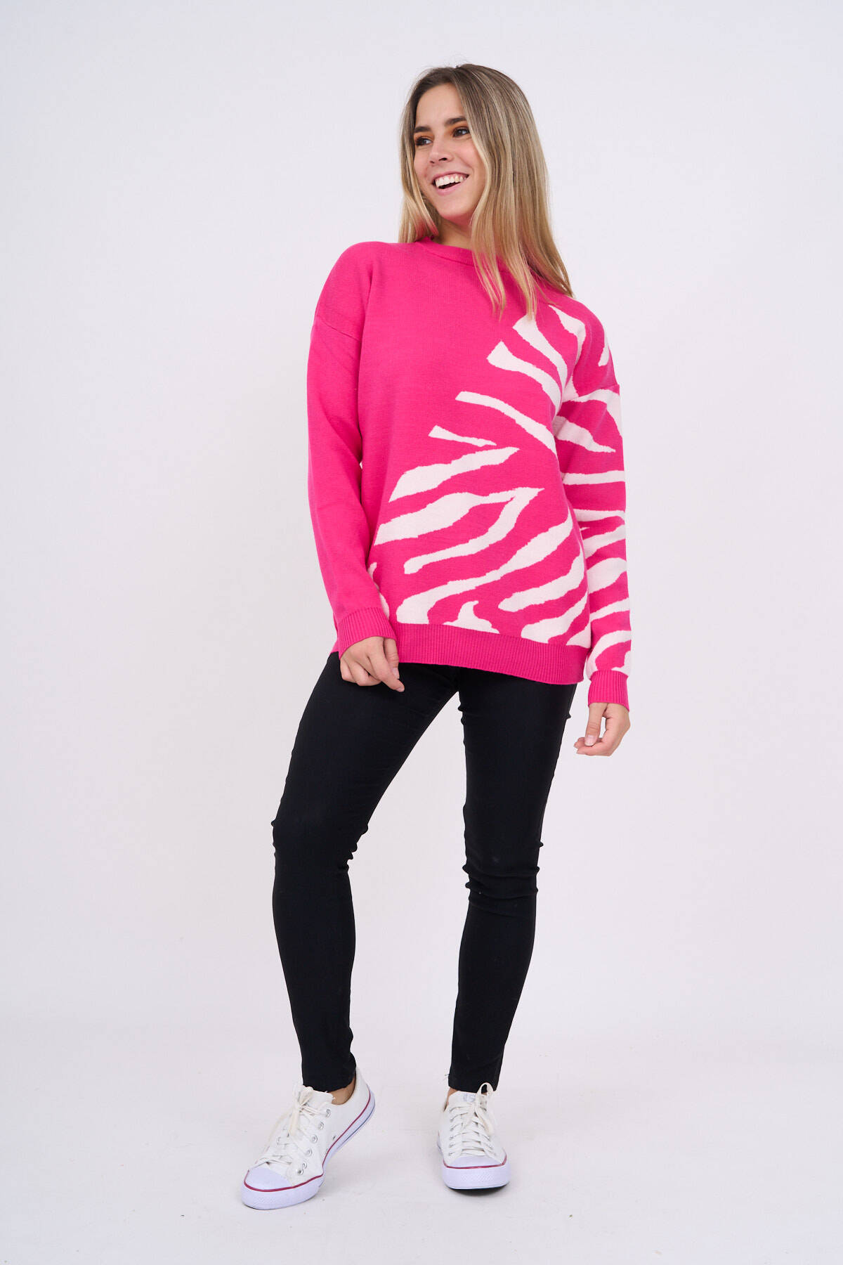 Imagen carrousel Sweater Mitad Animal Print 4