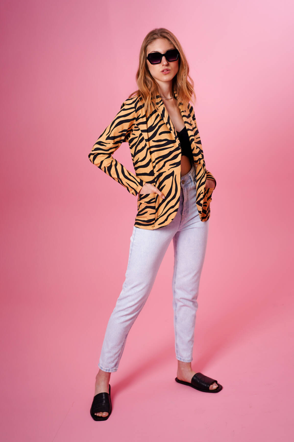 Imagen carrousel Blazer estampa zebra 4