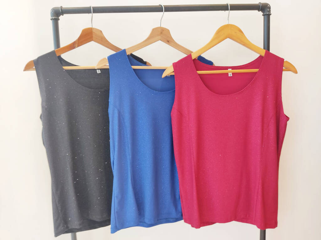 Imagen carrousel Musculosa con Brillo 5