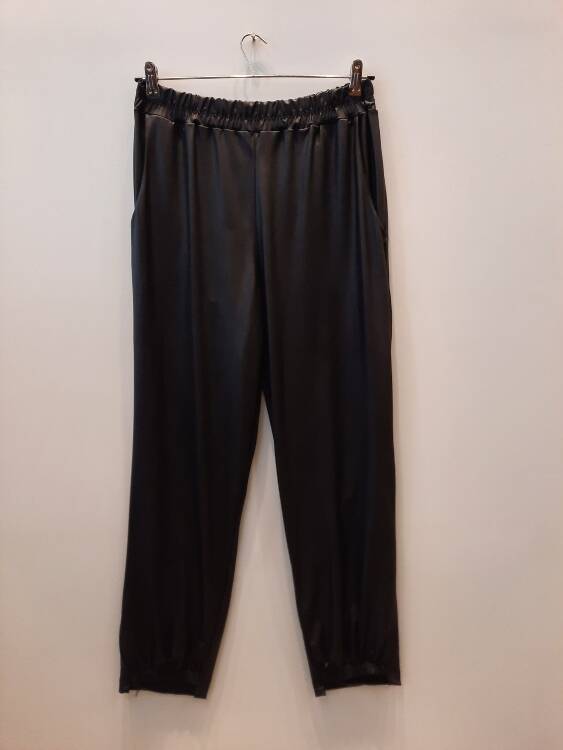 Imagen producto P0051 Pantalon Engomado con Puño Frunce 0