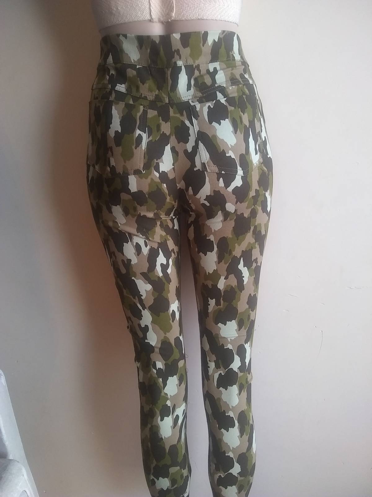 Imagen carrousel Pantalón Camuflado 1