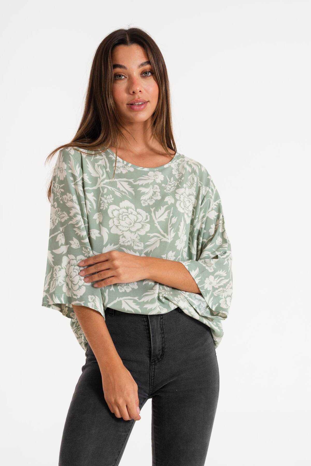 Imagen carrousel Blusa de fibrana 1