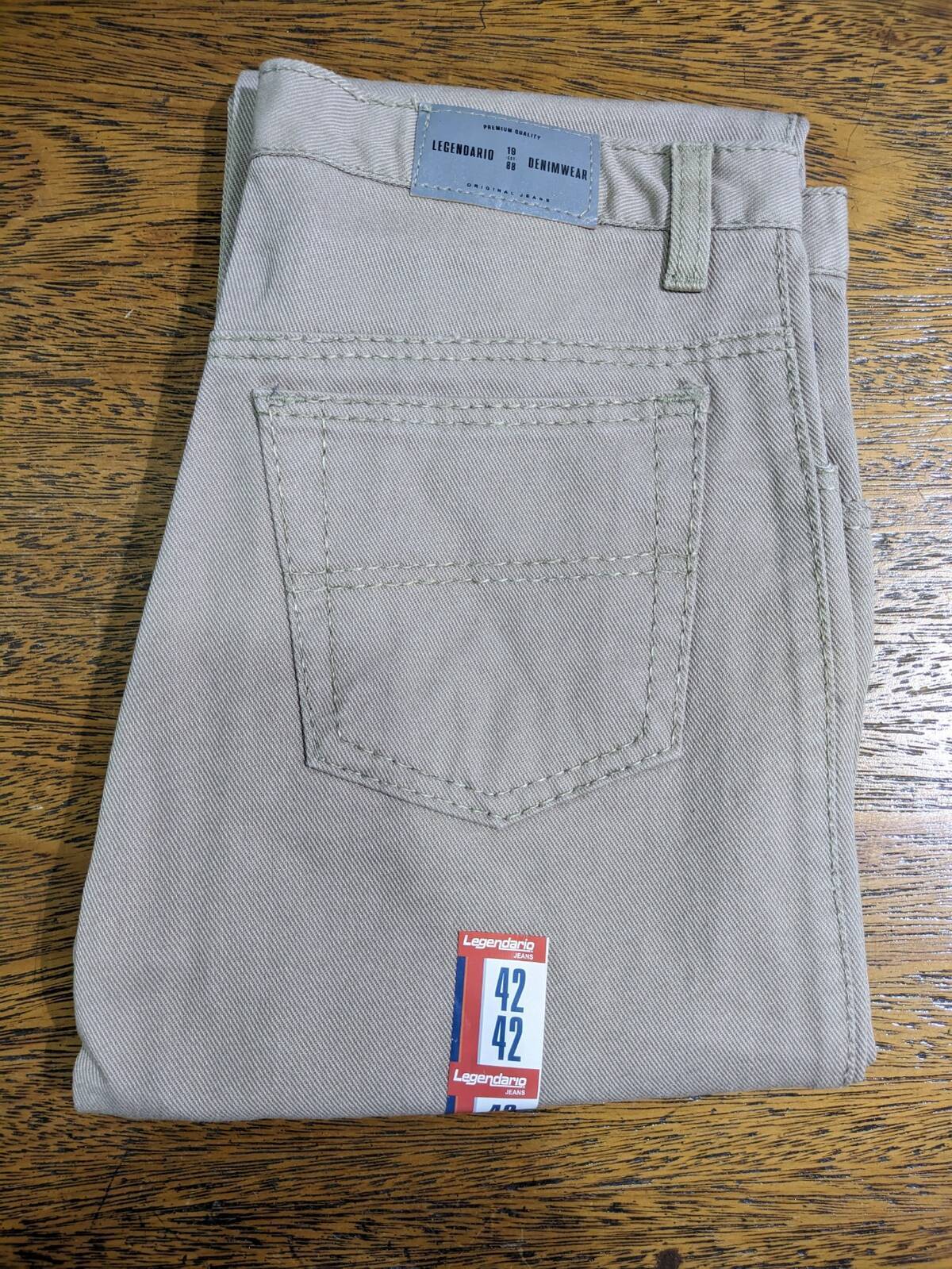 Imagen carrousel Pantalon tipo gabardina gruesa clasico recto varios colores T.G. 1