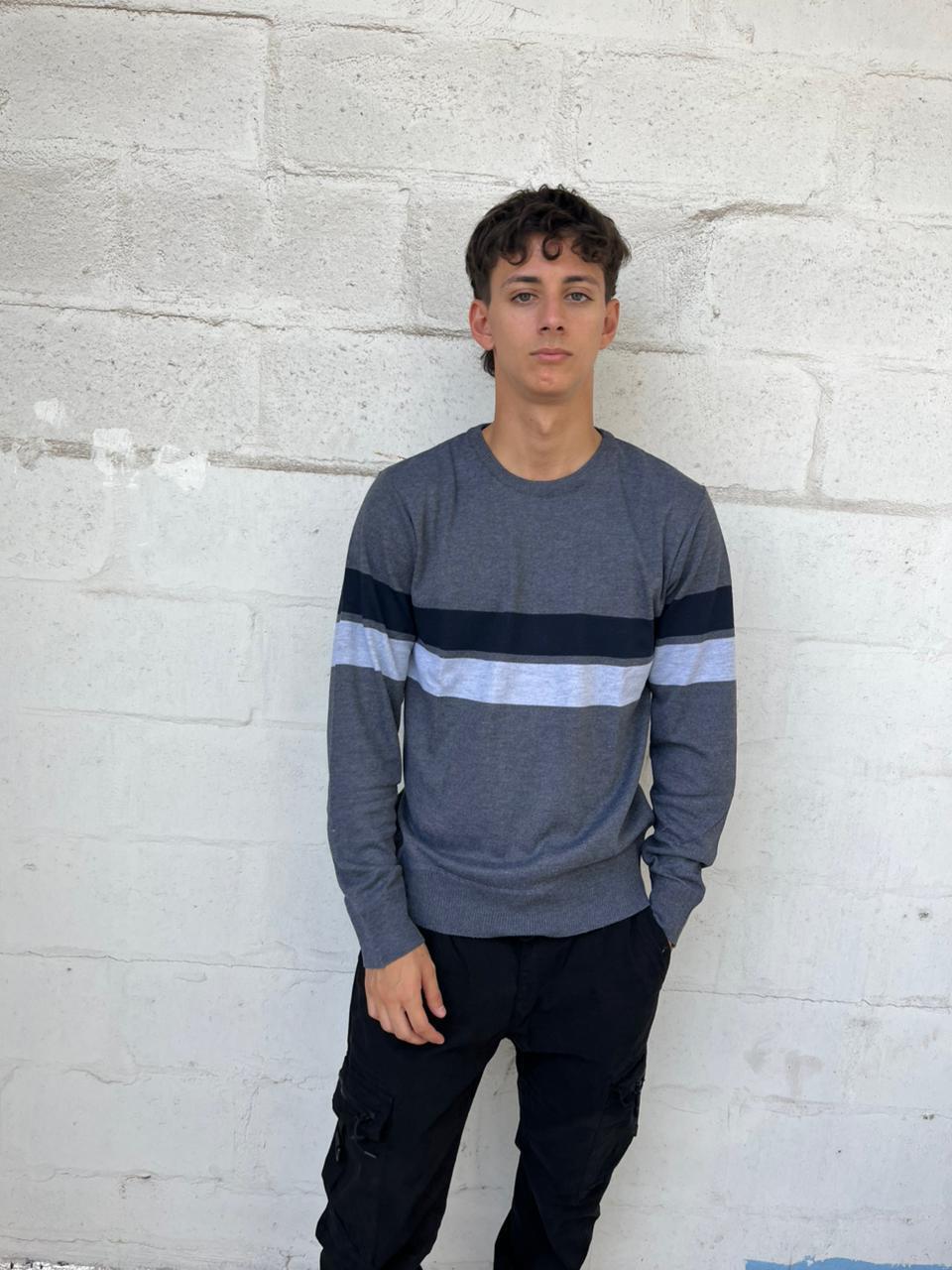Imagen carrousel Sweater rayado 2